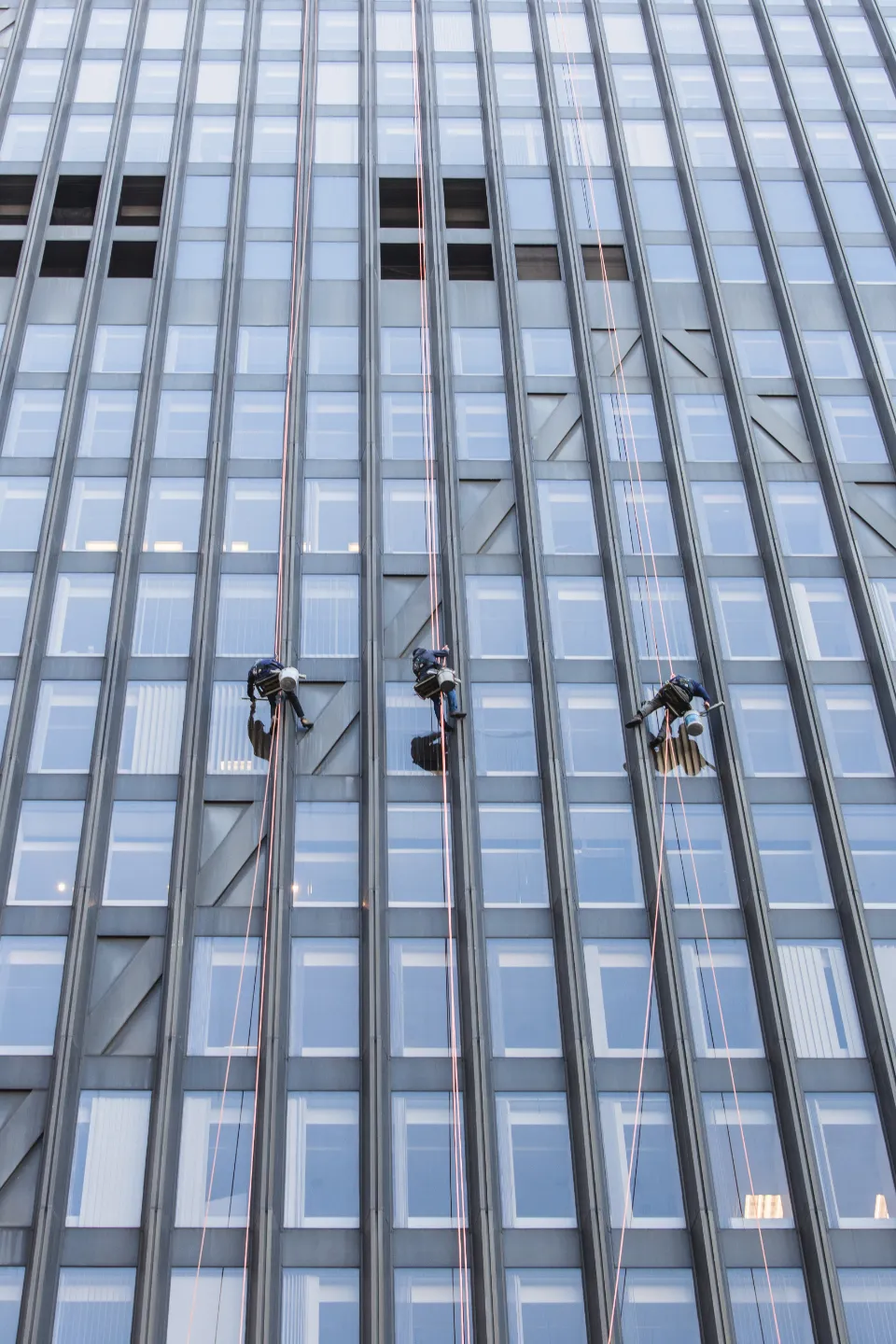 Façade vitrée d'un immeuble de bureaux